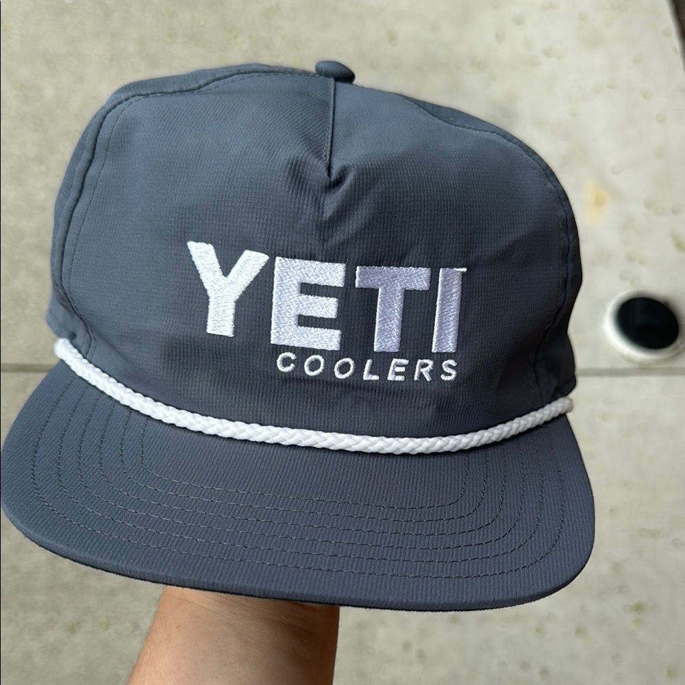 Yeti hat